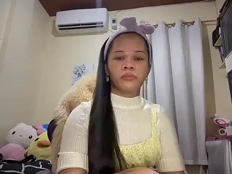 Snapshot of SophiaCourthaway chatting on 07-07-26, 09:46 SophiaCourthaway online show from 07-07-26, 09:46