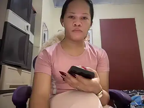 Snapshot of SophiaCourthaway chatting on 07-23-26, 01:20 SophiaCourthaway online show from 07-23-26, 01:20