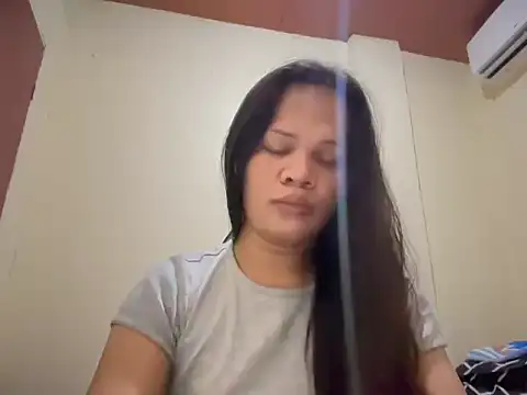 Snapshot of SophiaCourthaway chatting on 07-25-26, 11:46 SophiaCourthaway online show from 07-25-26, 11:46