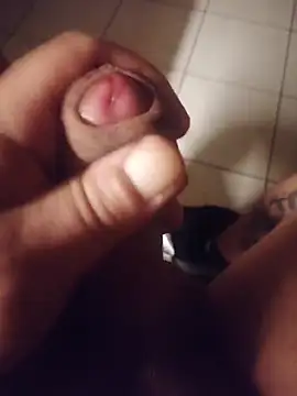 Bommi10 online show from 11-16-25, 05:24