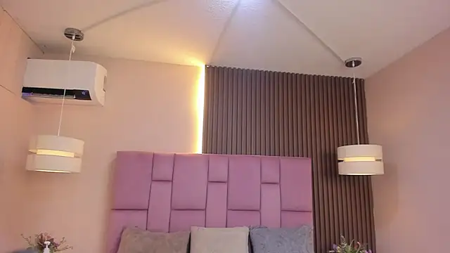 janna lopez  online show from 11-23-25, 06:24