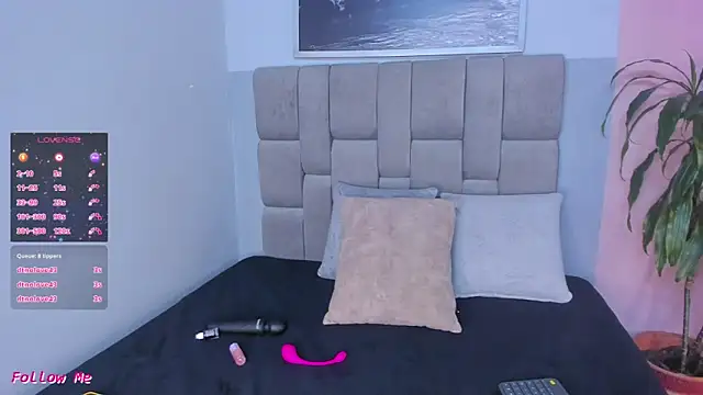 janna lopez  online show from 12-20-25, 12:01
