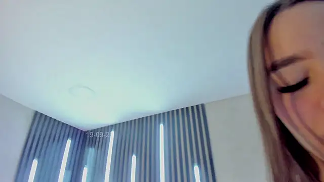 Stefanyduque1 online show from 09-19-25, 03:13