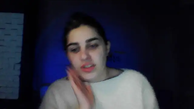 Snapshot of _Roselina_ chatting on 01-06-26, 01:37 Roselina online show from 01-06-26, 01:37