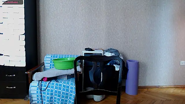 Snapshot of _Roselina_ chatting on 01-16-26, 08:29 Roselina online show from 01-16-26, 08:29