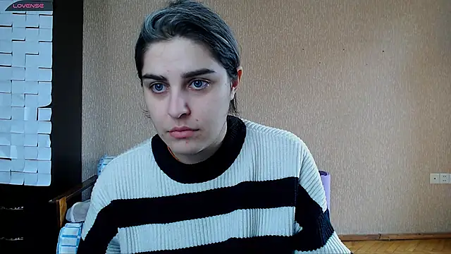 Snapshot of _Roselina_ chatting on 01-17-26, 09:03 Roselina online show from 01-17-26, 09:03