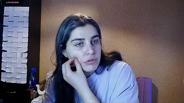 Snapshot of _Roselina_ chatting on 02-02-26, 01:21 Roselina online show from 02-02-26, 01:21