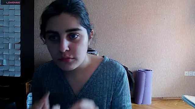 Snapshot of _Roselina_ chatting on 02-09-26, 10:19 Roselina online show from 02-09-26, 10:19