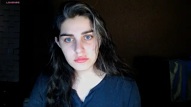 Snapshot of _Roselina_ chatting on 02-21-26, 03:02 Roselina online show from 02-21-26, 03:02