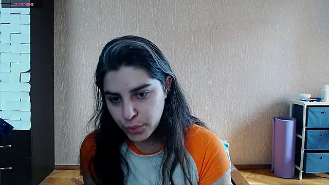 Snapshot of _Roselina_ chatting on 03-07-26, 07:16 Roselina online show from 03-07-26, 07:16