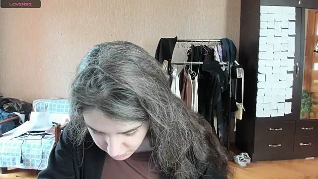 Snapshot of _Roselina_ chatting on 06-14-26, 12:29 Roselina online show from 06-14-26, 12:29