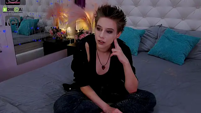 via mayer  online show from 01-30-25, 08:53