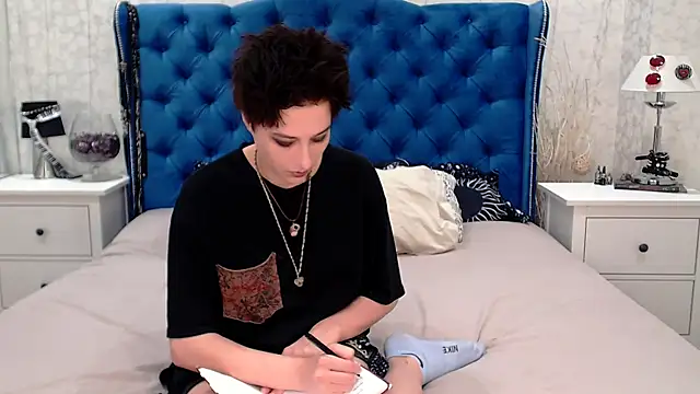 Snapshot of via_mayer_ chatting on 07-19-26, 04:44 via mayer online show from 07-19-26, 04:44