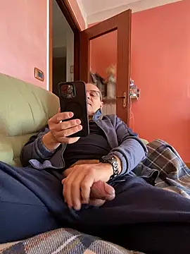 Snapshot of sempreilmio2 chatting on 02-15-25, 10:55 sempreilmio2 online show from 02-15-25, 10:55