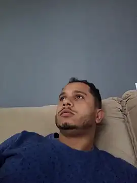 Snapshot of casallmer chatting on 01-14-25, 07:32 casallmer online show from 01-14-25, 07:32