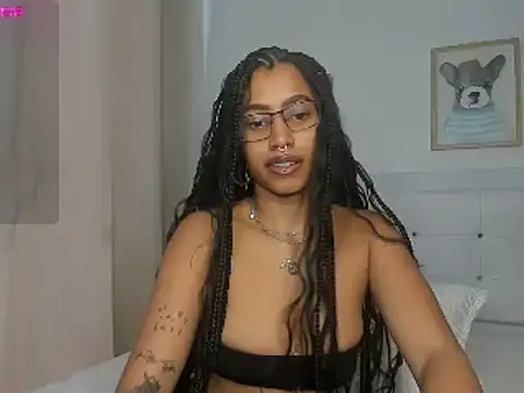 Snapshot of Missangeldust16 chatting on 02-20-25, 03:19 Missangeldust16 online show from 02-20-25, 03:19