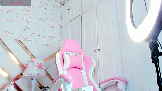 NoaBrowm online show from 01-30-25, 01:53