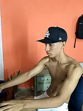 matteo rivas online show from 01-27-25, 02:02