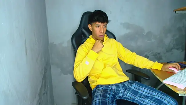 matteo rivas online show from 04-18-26, 02:59