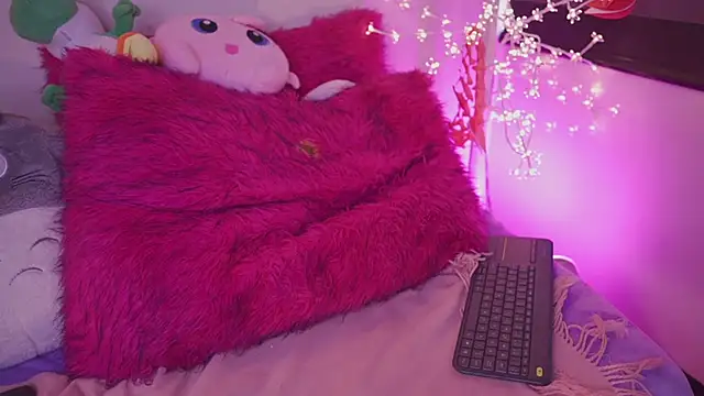 emma soffia  online show from 02-24-25, 08:58