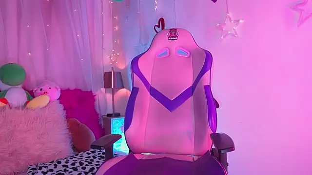 emma soffia  online show from 03-17-25, 06:42