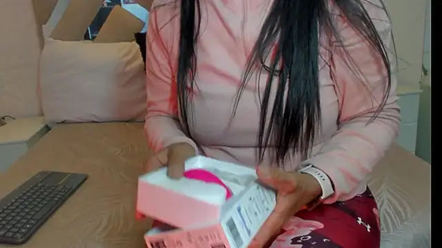 raquell moore online show from 02-22-25, 08:42