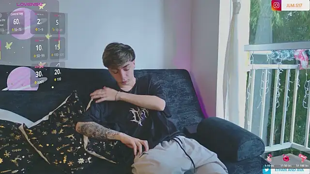 ethan and ava online show from 12-03-25, 01:20