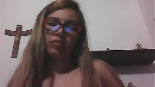 Snapshot of VittoriaTaylor chatting on 01-16-25, 11:27 VittoriaTaylor online show from 01-16-25, 11:27