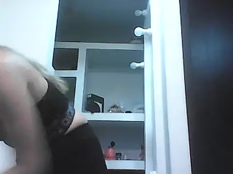 Snapshot of VittoriaTaylor chatting on 03-12-25, 01:03 VittoriaTaylor online show from 03-12-25, 01:03