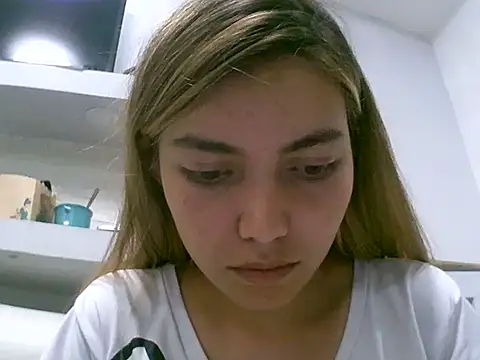 Snapshot of VittoriaTaylor chatting on 05-16-26, 03:47 VittoriaTaylor online show from 05-16-26, 03:47