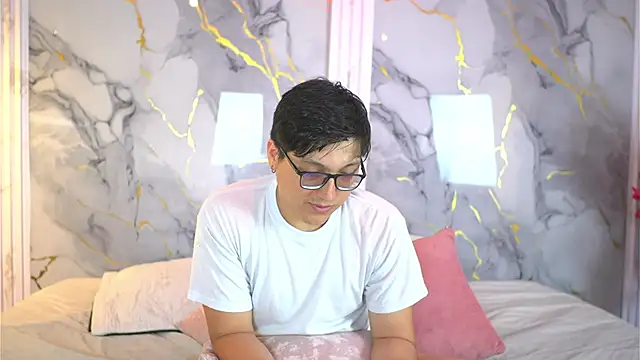 vanilla hot online show from 10-13-25, 07:36