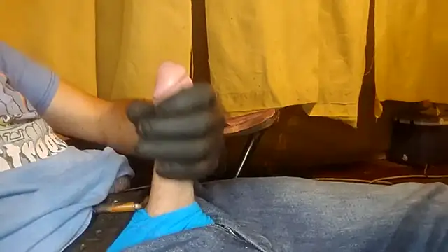 bwcbeat83 online show from 09-10-25, 07:41