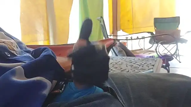 Snapshot of bwcbeat83 chatting on 12-20-25, 09:00 bwcbeat83 online show from 12-20-25, 09:00