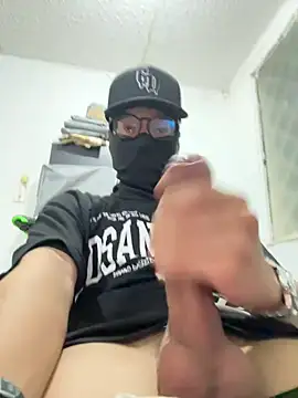Snapshot of Labylaq chatting on 01-14-25, 02:29 Labylaq online show from 01-14-25, 02:29