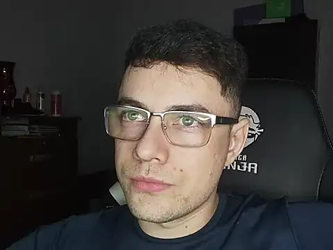 Dyllan   online show from 10-23-25, 01:38