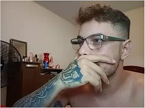 Dyllan   online show from 04-10-26, 06:56