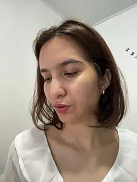 Bella still online show from 07-24-26, 01:20