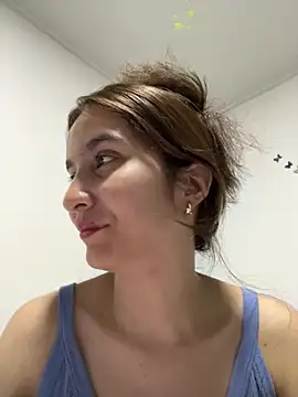 Bella still online show from 07-27-26, 01:12