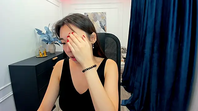 AnnaReyla online show from 09-29-25, 07:51