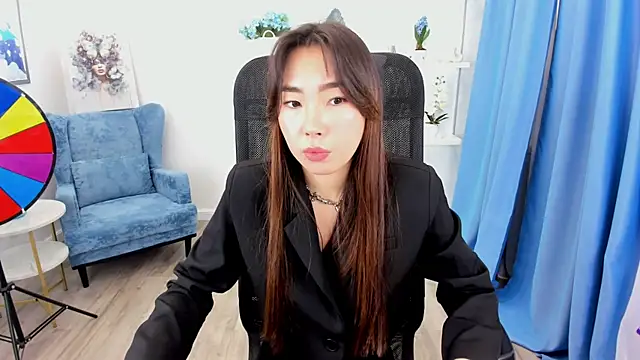 AnnaReyla online show from 11-15-25, 11:18