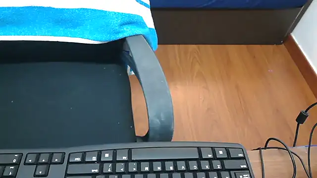 Snapshot of LovelyRosy chatting on 10-05-25, 12:31 LovelyRosy online show from 10-05-25, 12:31