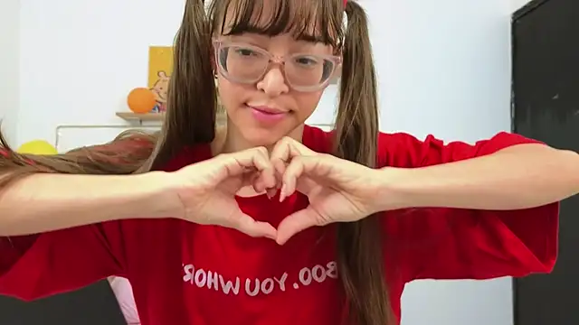 Snapshot of SERAFINA_ chatting on 01-15-25, 12:25 SERAFINA online show from 01-15-25, 12:25