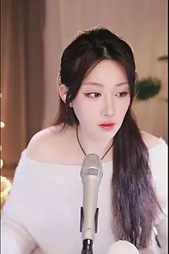 Dou-Dou-er online show from 03-04-25, 01:49