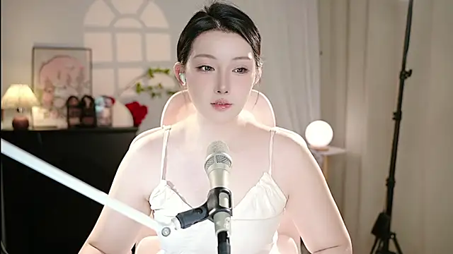 Dou-Dou-er online show from 09-30-25, 12:43