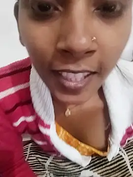 Snapshot of Divya-2007 chatting on 12-22-25, 03:36 Divya-2007 online show from 12-22-25, 03:36