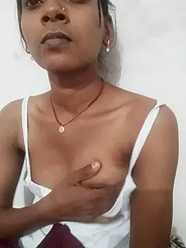 Snapshot of Divya-2007 chatting on 02-21-26, 05:14 Divya-2007 online show from 02-21-26, 05:14