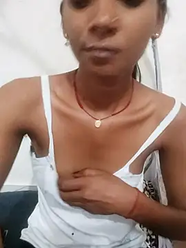 Snapshot of Divya-2007 chatting on 03-11-26, 10:49 Divya-2007 online show from 03-11-26, 10:49