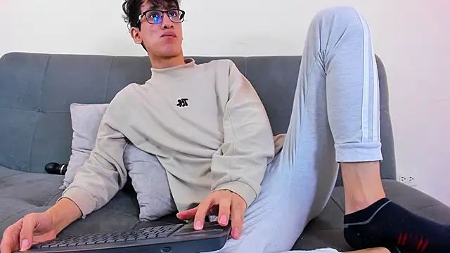 Cum hunters online show from 04-09-26, 06:19