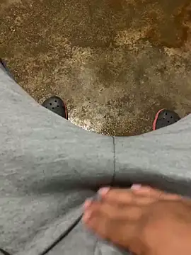 Snapshot of Greiber_A-Z chatting on 01-16-25, 04:49 Greiber A-Z online show from 01-16-25, 04:49