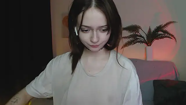 Snapshot of miuri_miy chatting on 02-08-25, 10:19 miuri miy online show from 02-08-25, 10:19